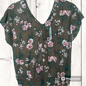 Weavers top NWT size XS flutter sleeves banded bottom lightweight brown floral